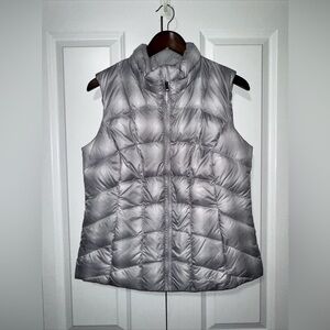 Eddie Bauer Down Puffer Vest Womens M EB650 Silver Full Zip Lightweight Pockets